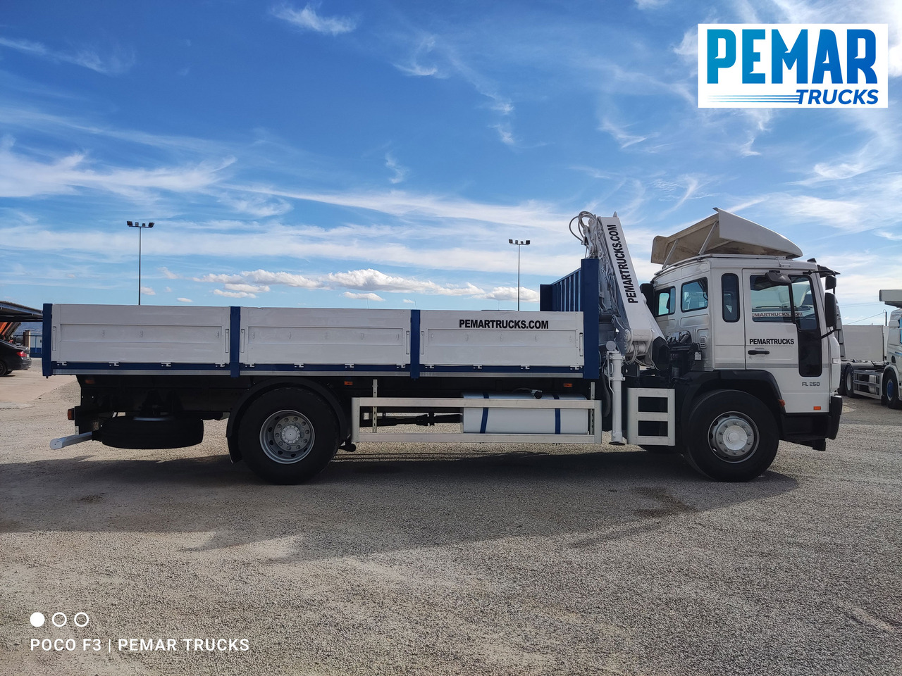 VOLVO FL 250 GRUA CAJA FIJA - Truk flatbed, Truk derek: gambar 5 VOLVO FL 250 GRUA CAJA FIJA - Truk flatbed, Truk derek: gambar 5