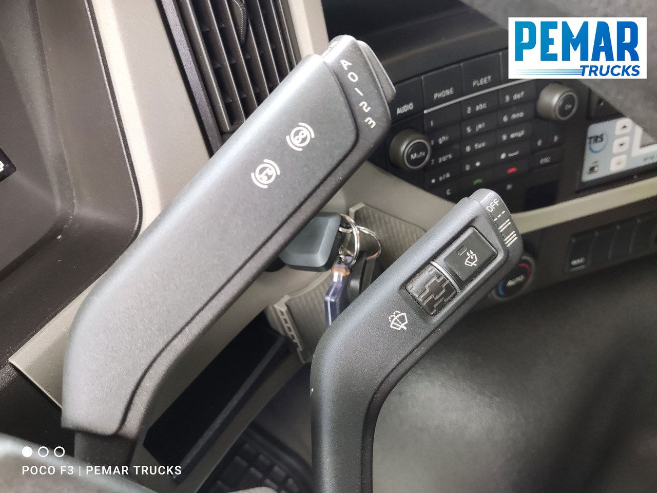 Truk berpendingin VOLVO FM 330 4X2 FRIGORIFICO 18T EURO 6: gambar 23