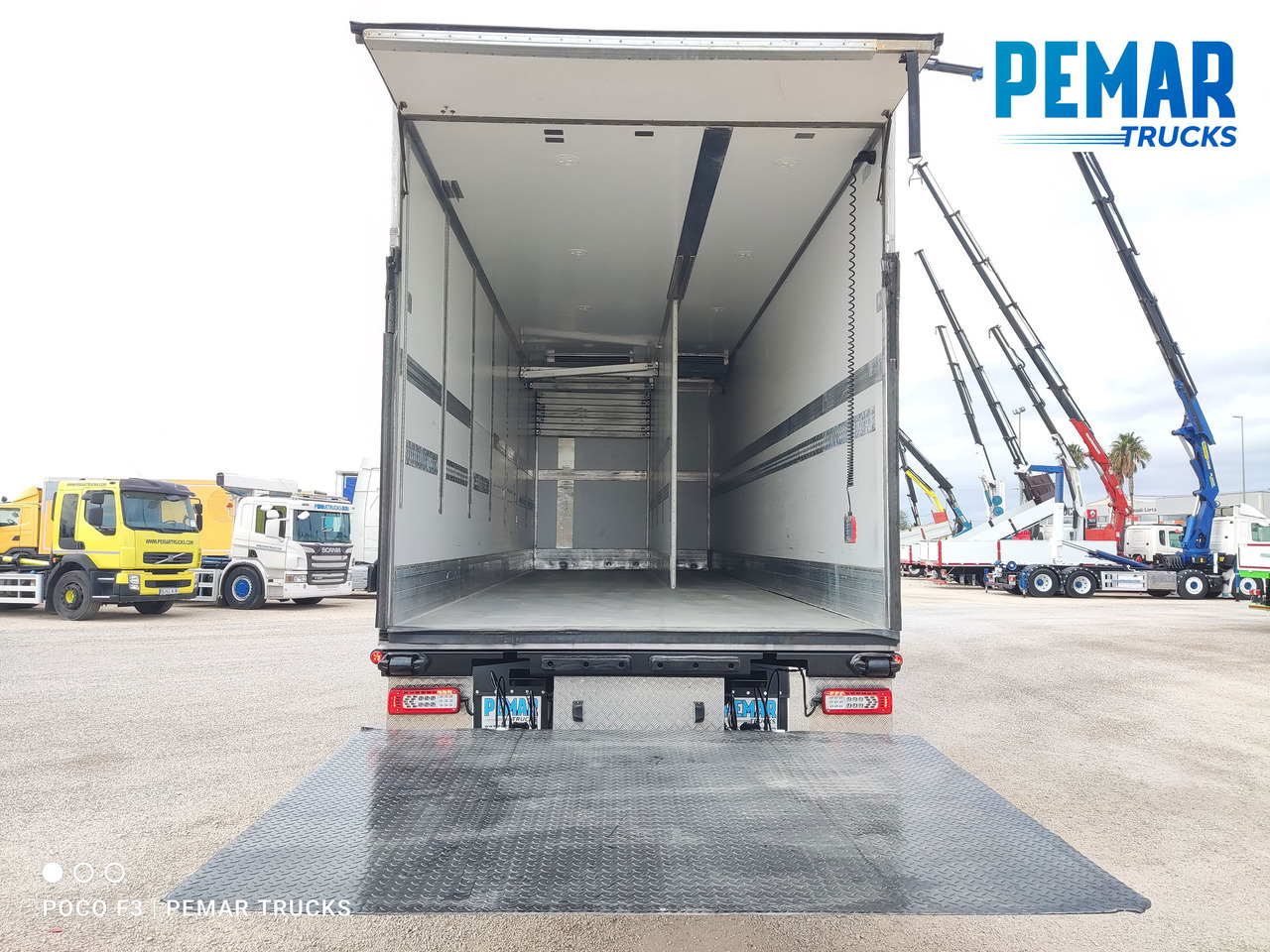 Truk berpendingin VOLVO FM 330 4X2 FRIGORIFICO 18T EURO 6: gambar 10