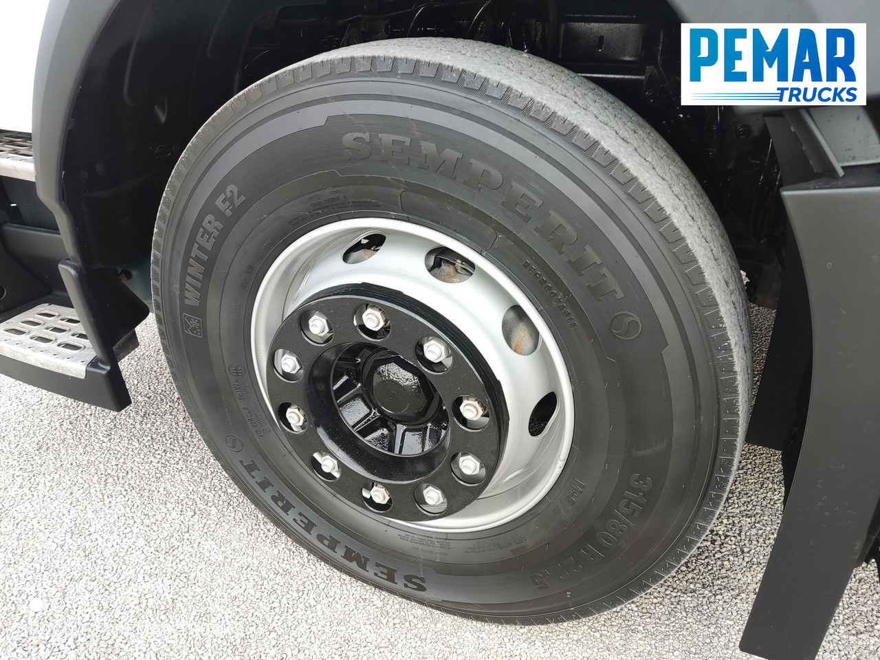 Truk berpendingin VOLVO FM 330 4X2 FRIGORIFICO 18T EURO 6: gambar 17