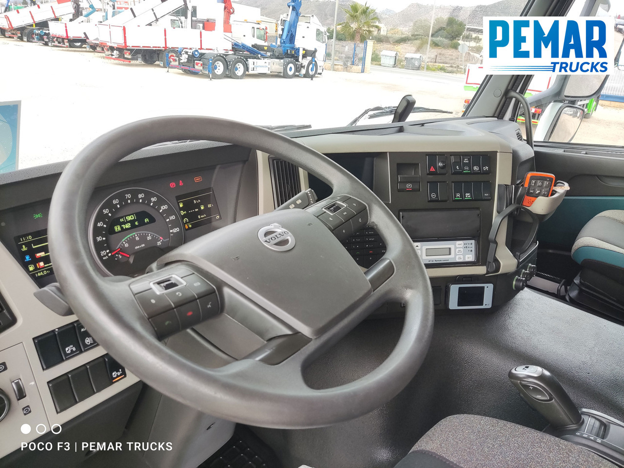 Truk berpendingin VOLVO FM 330 4X2 FRIGORIFICO 18T EURO 6: gambar 25