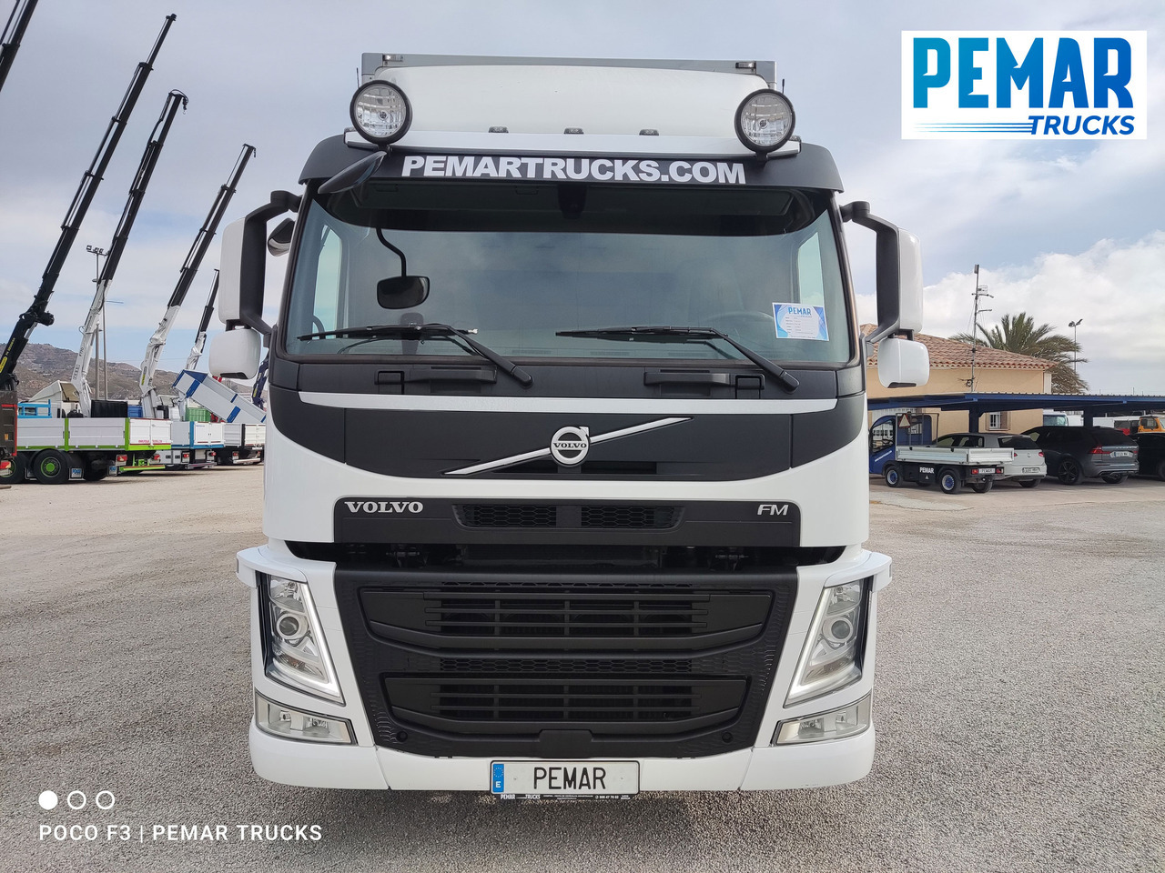VOLVO FM 330 4X2 FRIGORIFICO 18T EURO 6 - Truk berpendingin: gambar 2 VOLVO FM 330 4X2 FRIGORIFICO 18T EURO 6 - Truk berpendingin: gambar 2