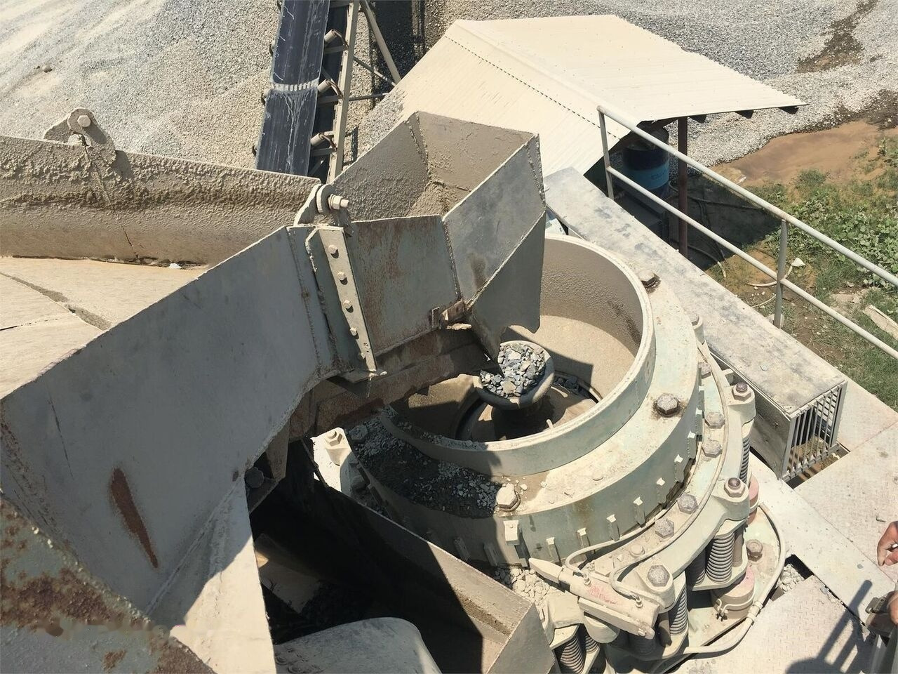 Kinglink 4.25 Ft Riverstone Cone Crusher KLF1300 - Penghancur kerucut: gambar 3 Kinglink 4.25 Ft Riverstone Cone Crusher KLF1300 - Penghancur kerucut: gambar 3