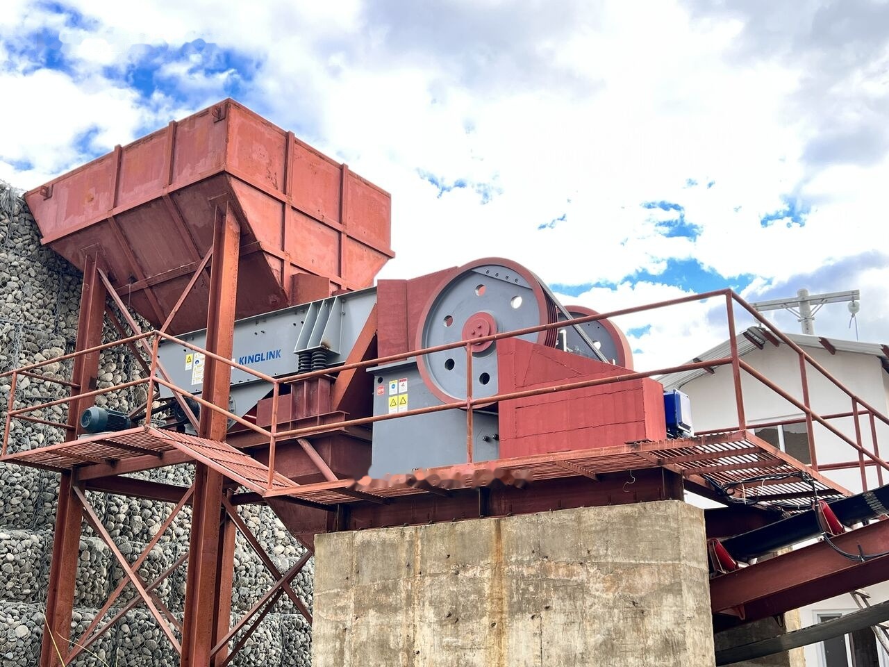 Kinglink PE2436 Primary Jaw Crusher 150TPH Riverstone - Penghancur rahang: gambar 1 Kinglink PE2436 Primary Jaw Crusher 150TPH Riverstone - Penghancur rahang: gambar 1