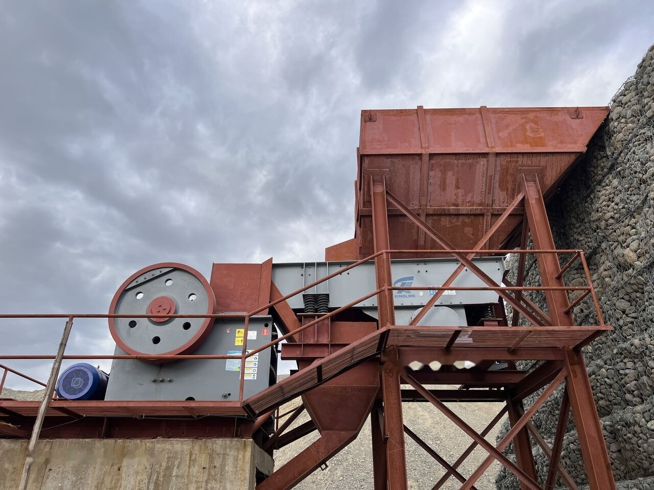 Kinglink PE2436 Primary Jaw Crusher 150TPH Riverstone - Penghancur rahang: gambar 2 Kinglink PE2436 Primary Jaw Crusher 150TPH Riverstone - Penghancur rahang: gambar 2