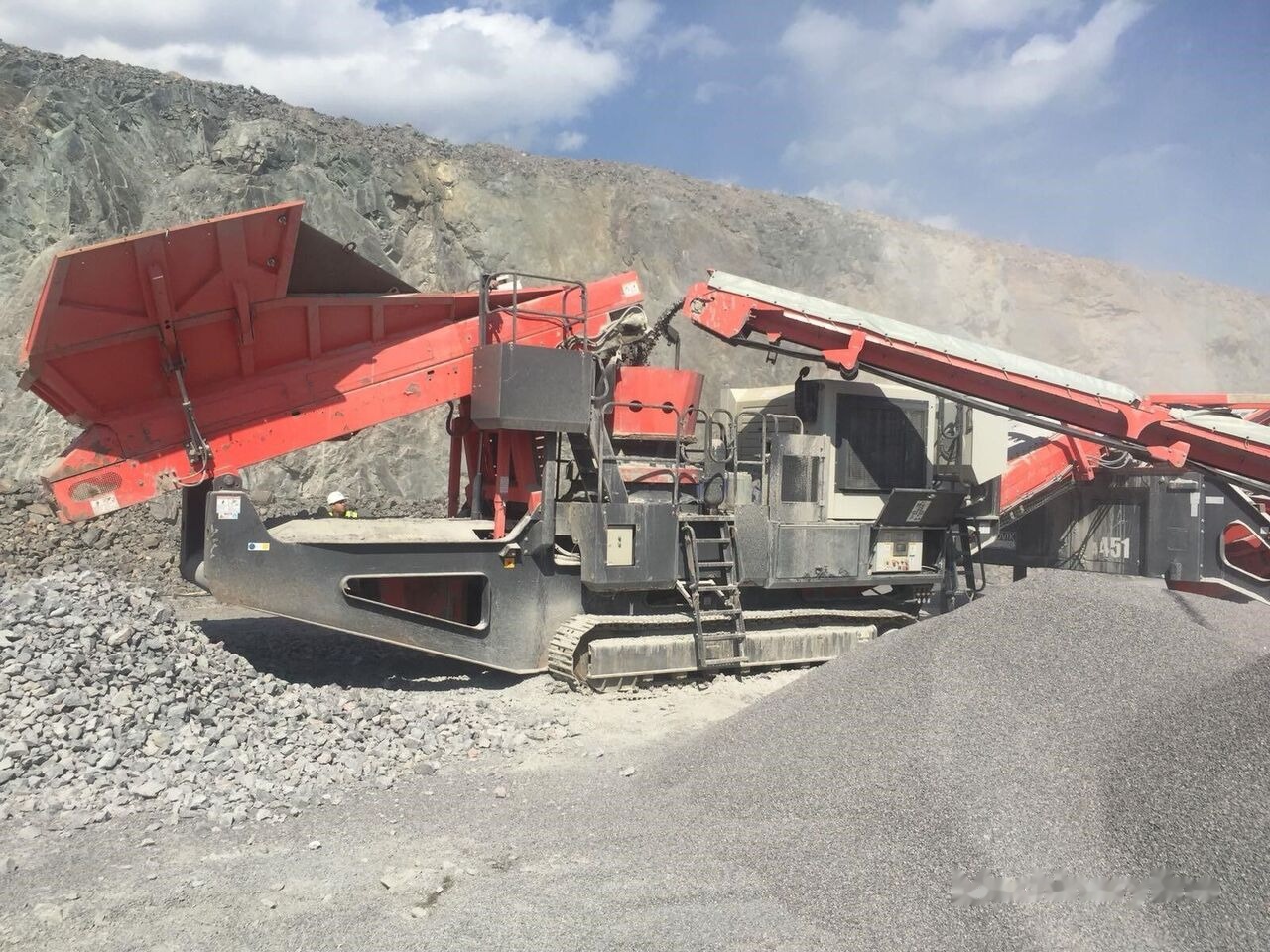 Sandvik QH331 Mobile Crushing Plant - Tanaman penghancur mobil: gambar 1 Sandvik QH331 Mobile Crushing Plant - Tanaman penghancur mobil: gambar 1