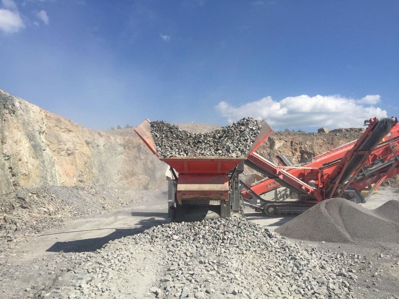 Sandvik QH331 Mobile Crushing Plant - Tanaman penghancur mobil: gambar 3 Sandvik QH331 Mobile Crushing Plant - Tanaman penghancur mobil: gambar 3