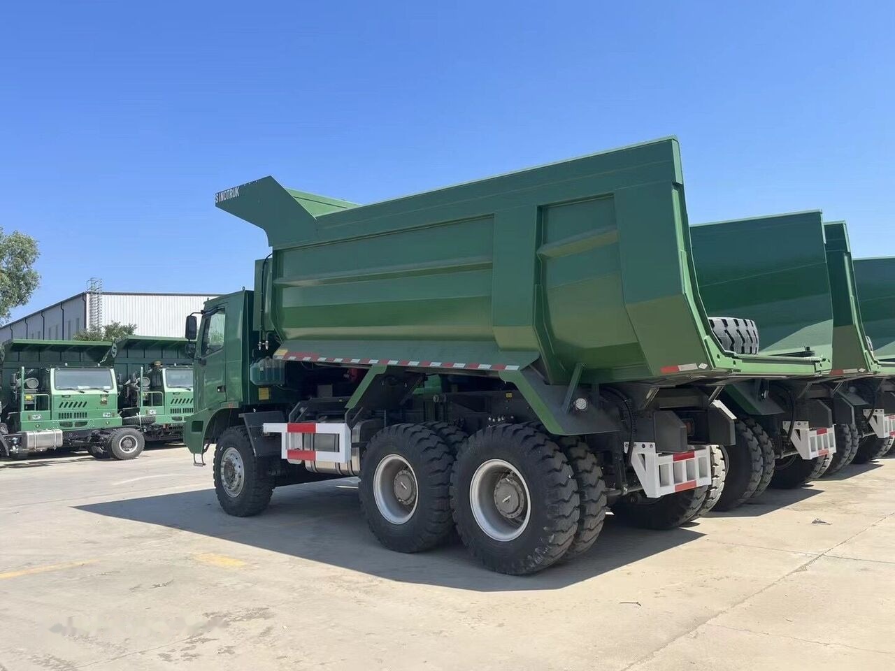 Sinotruk Howo ZZ5707S3840AJ - Truk batu/ Dumper iebes: gambar 4 Sinotruk Howo ZZ5707S3840AJ - Truk batu/ Dumper iebes: gambar 4