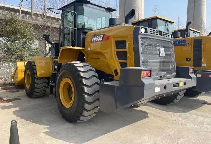 XCMG XC958 - Wheel loader: gambar 3 XCMG XC958 - Wheel loader: gambar 3
