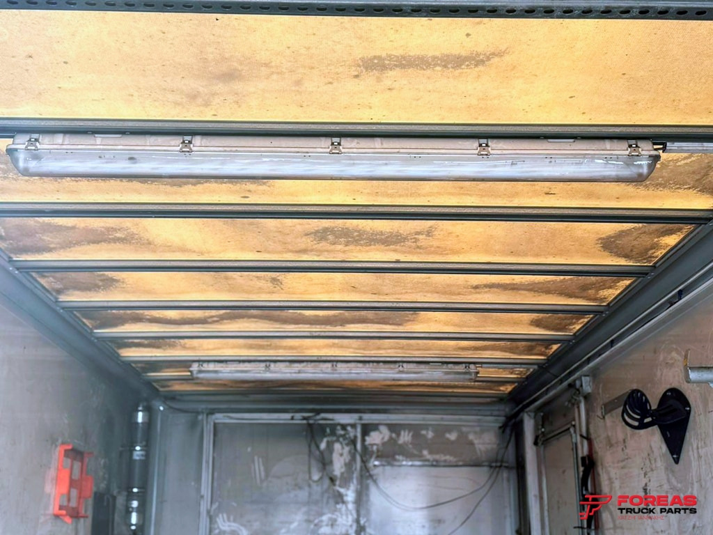 BOX BODY 6.10m x 2.48m X 2.35m - Tukar tubuh box: gambar 4 BOX BODY 6.10m x 2.48m X 2.35m - Tukar tubuh box: gambar 4