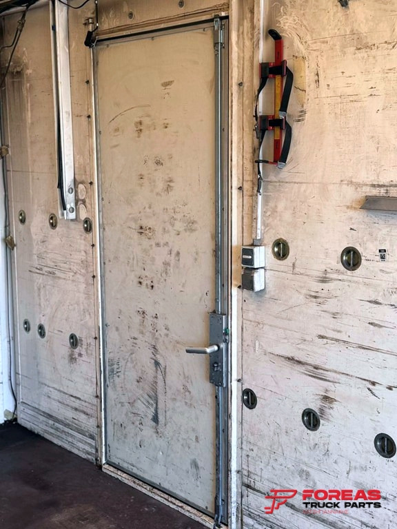 BOX BODY 6.10m x 2.48m X 2.35m - Tukar tubuh box: gambar 5 BOX BODY 6.10m x 2.48m X 2.35m - Tukar tubuh box: gambar 5