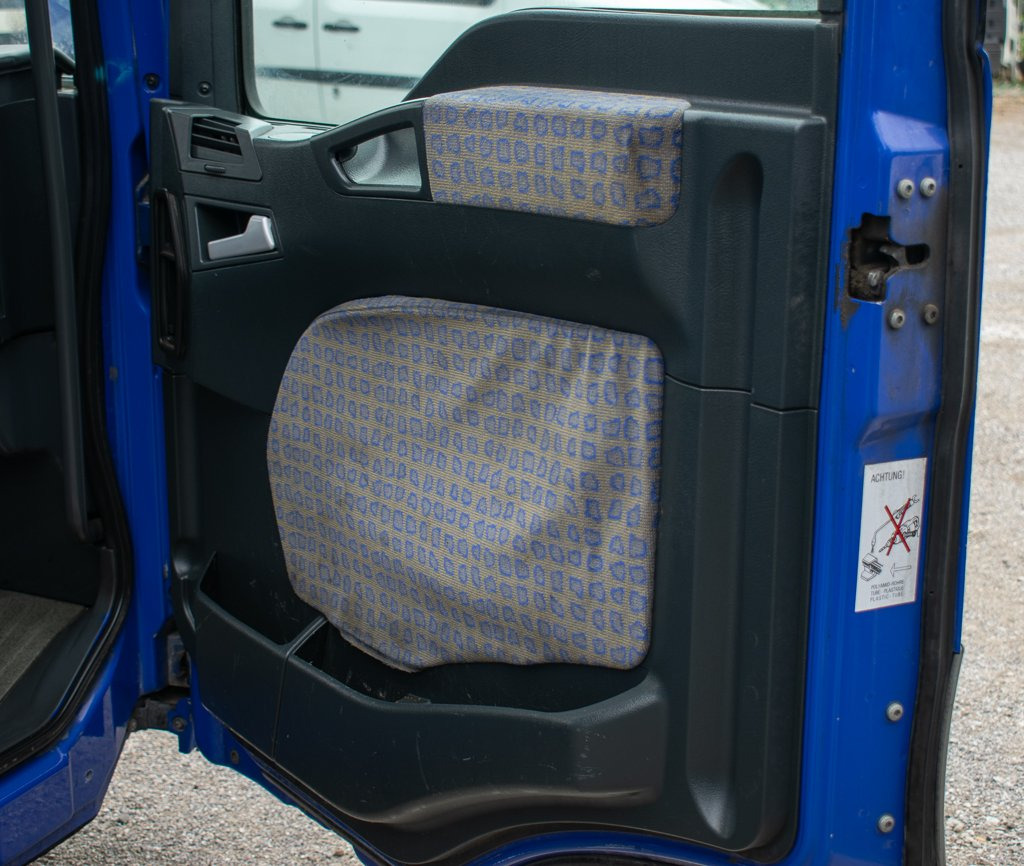 MAN TGA DOOR LINING - PASSENGER - Pintu dan bagian untuk Truk: gambar 2 MAN TGA DOOR LINING - PASSENGER - Pintu dan bagian untuk Truk: gambar 2