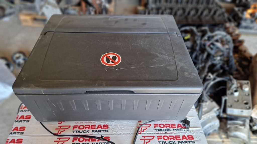 MERCEDES-BENZ ACTROS MP3 FOOD REFRIGERATOR - A 943 830 08 60 - Kabin dan interior untuk Truk: gambar 1 MERCEDES-BENZ ACTROS MP3 FOOD REFRIGERATOR - A 943 830 08 60 - Kabin dan interior untuk Truk: gambar 1
