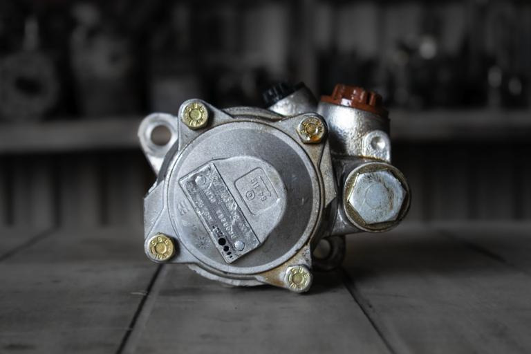 MERCEDES-BENZ ATEGO - 120 BAR - Pompa kemudi untuk Truk: gambar 1 MERCEDES-BENZ ATEGO - 120 BAR - Pompa kemudi untuk Truk: gambar 1