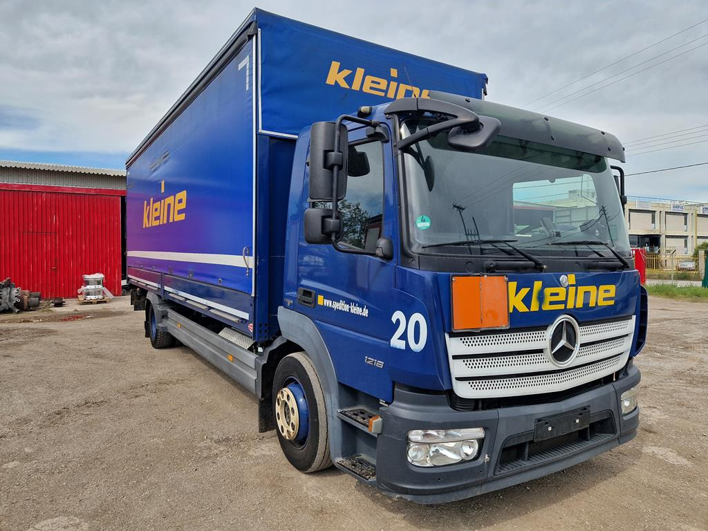 MERCEDES-BENZ ATEGO 1218 - Truk dengan terpal samping: gambar 3 MERCEDES-BENZ ATEGO 1218 - Truk dengan terpal samping: gambar 3