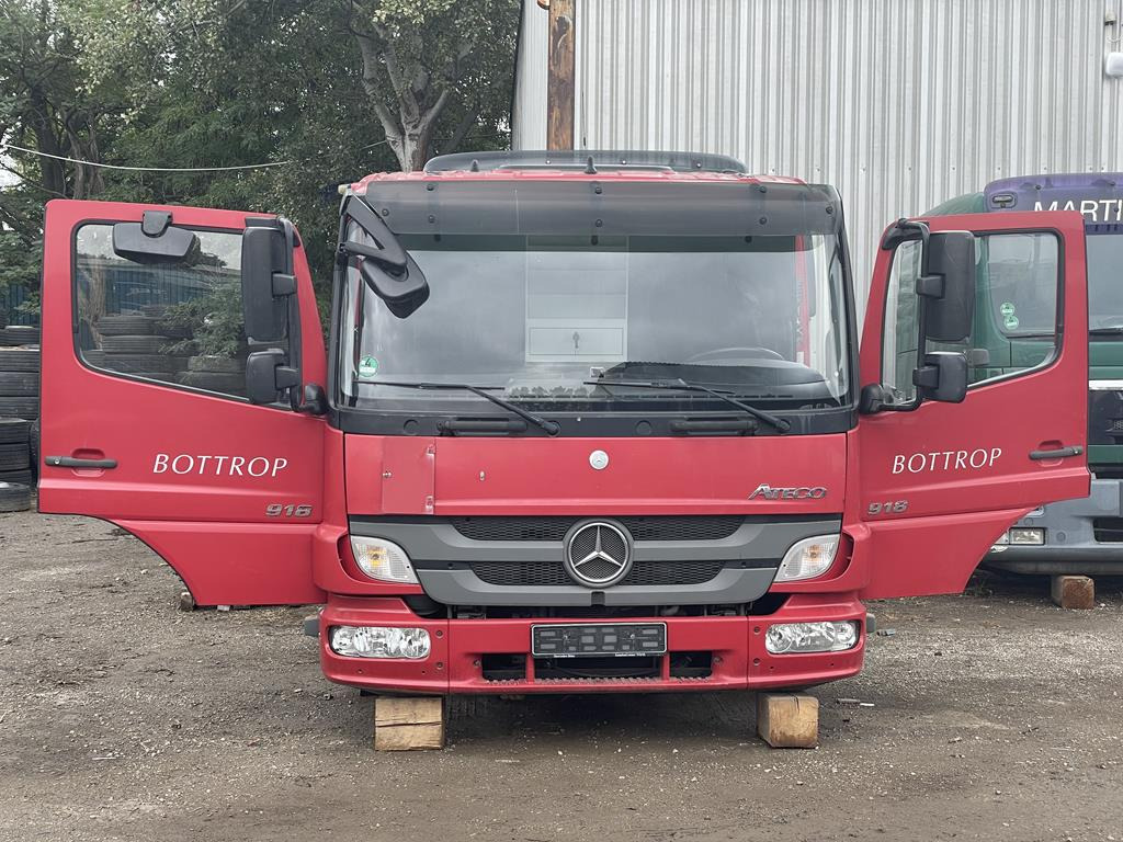 MERCEDES-BENZ ATEGO 3 - Kabin untuk Truk: gambar 4 MERCEDES-BENZ ATEGO 3 - Kabin untuk Truk: gambar 4