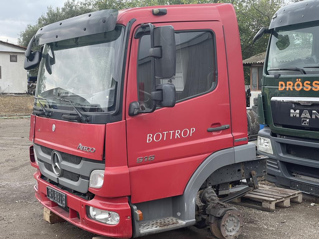 MERCEDES-BENZ ATEGO 3 - Kabin untuk Truk: gambar 3 MERCEDES-BENZ ATEGO 3 - Kabin untuk Truk: gambar 3