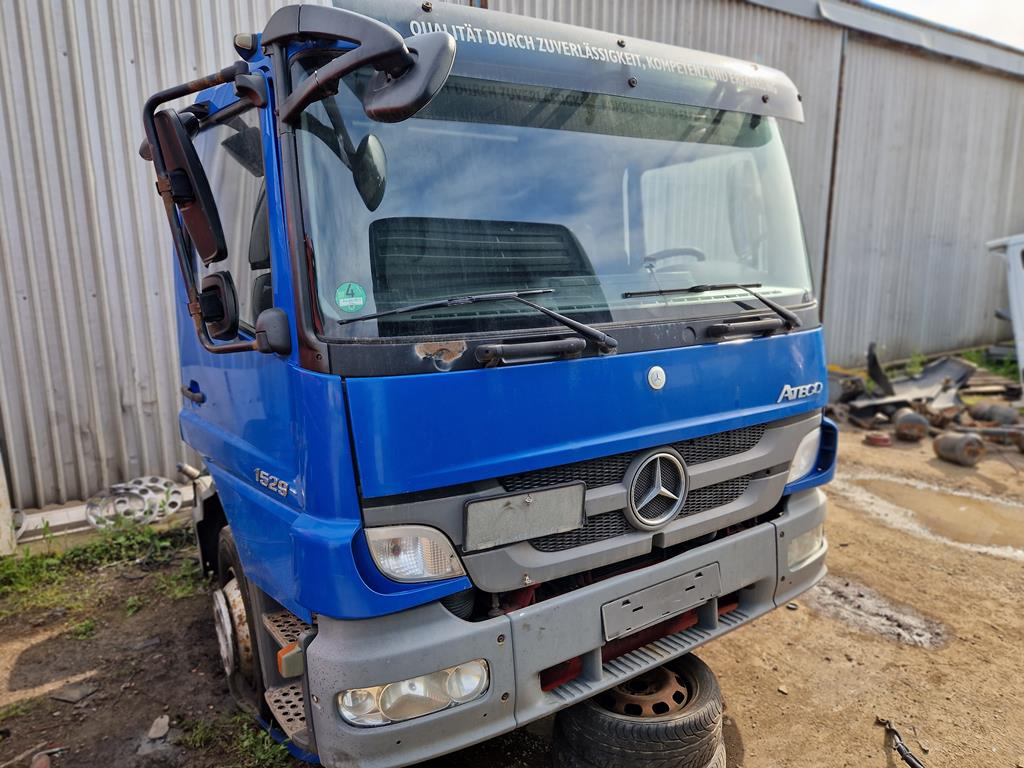MERCEDES-BENZ ATEGO 3 - Kabin untuk Truk: gambar 3 MERCEDES-BENZ ATEGO 3 - Kabin untuk Truk: gambar 3