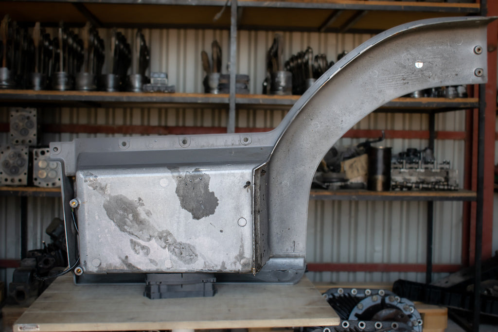 MERCEDES-BENZ ATEGO SINGLE STEP - PASSENGER - Langkah kaki untuk Truk: gambar 2 MERCEDES-BENZ ATEGO SINGLE STEP - PASSENGER - Langkah kaki untuk Truk: gambar 2