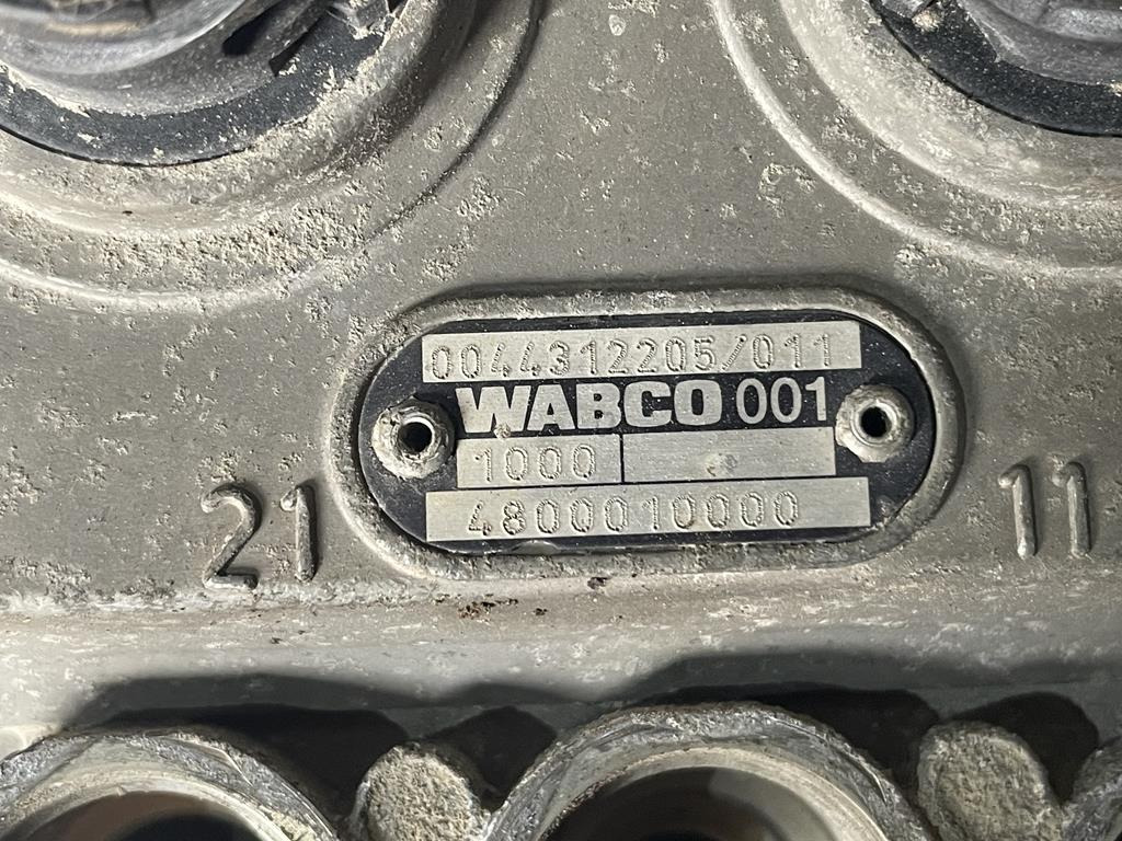 MERCEDES-BENZ BRAKE VALVE - 0044312205 / 011 - Katup rem untuk Truk: gambar 4 MERCEDES-BENZ BRAKE VALVE - 0044312205 / 011 - Katup rem untuk Truk: gambar 4
