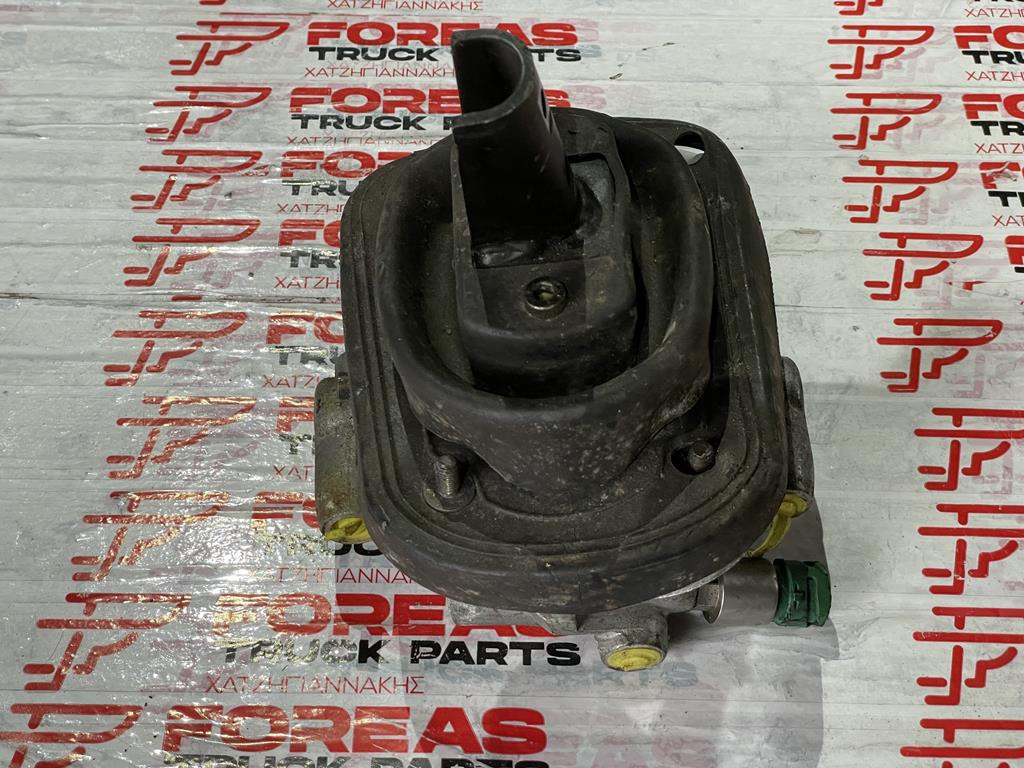 MERCEDES-BENZ HYDRAULIC GEAR STICK - A 000 260 5898 - Tongkat gigi untuk Truk: gambar 1 MERCEDES-BENZ HYDRAULIC GEAR STICK - A 000 260 5898 - Tongkat gigi untuk Truk: gambar 1
