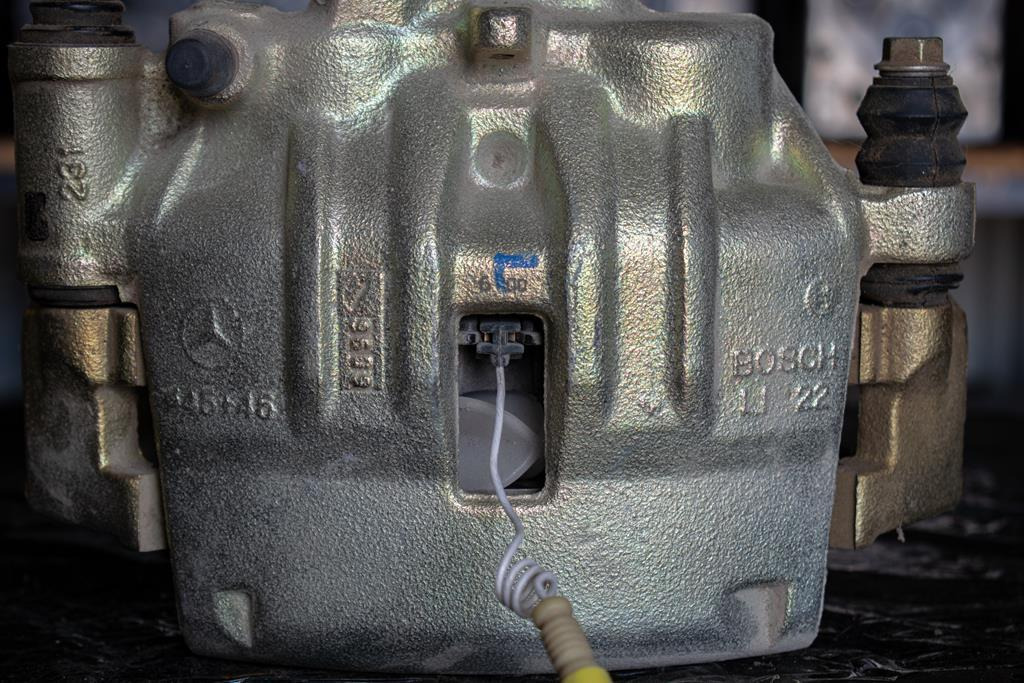 MERCEDES-BENZ SPRINTER ΟΜ611 - FRONT - DRIVER - Kaliper rem untuk Truk: gambar 1 MERCEDES-BENZ SPRINTER ΟΜ611 - FRONT - DRIVER - Kaliper rem untuk Truk: gambar 1