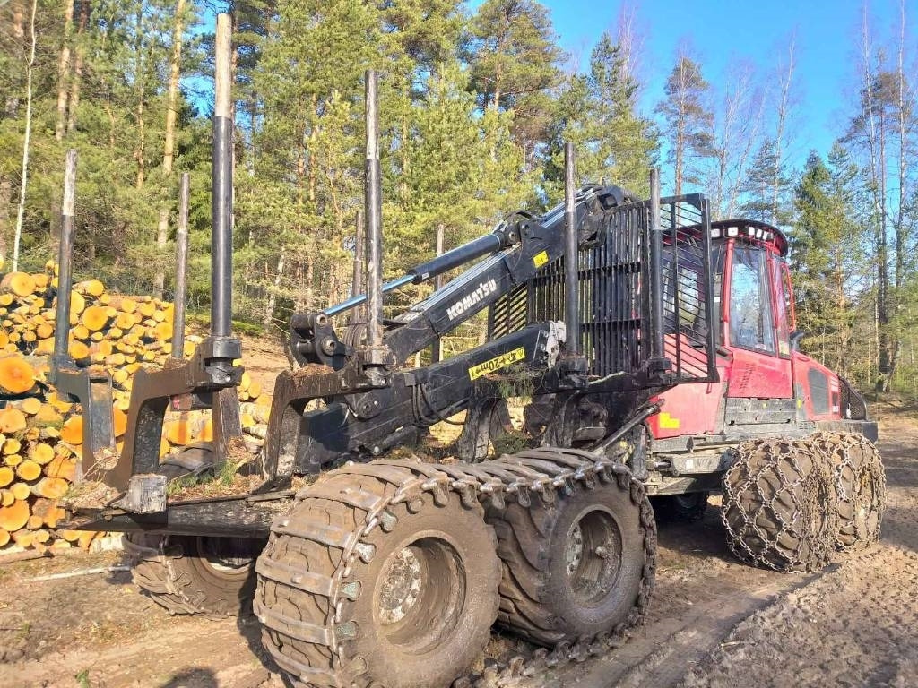 Komatsu 855 - Forwarder: gambar 5 Komatsu 855 - Forwarder: gambar 5