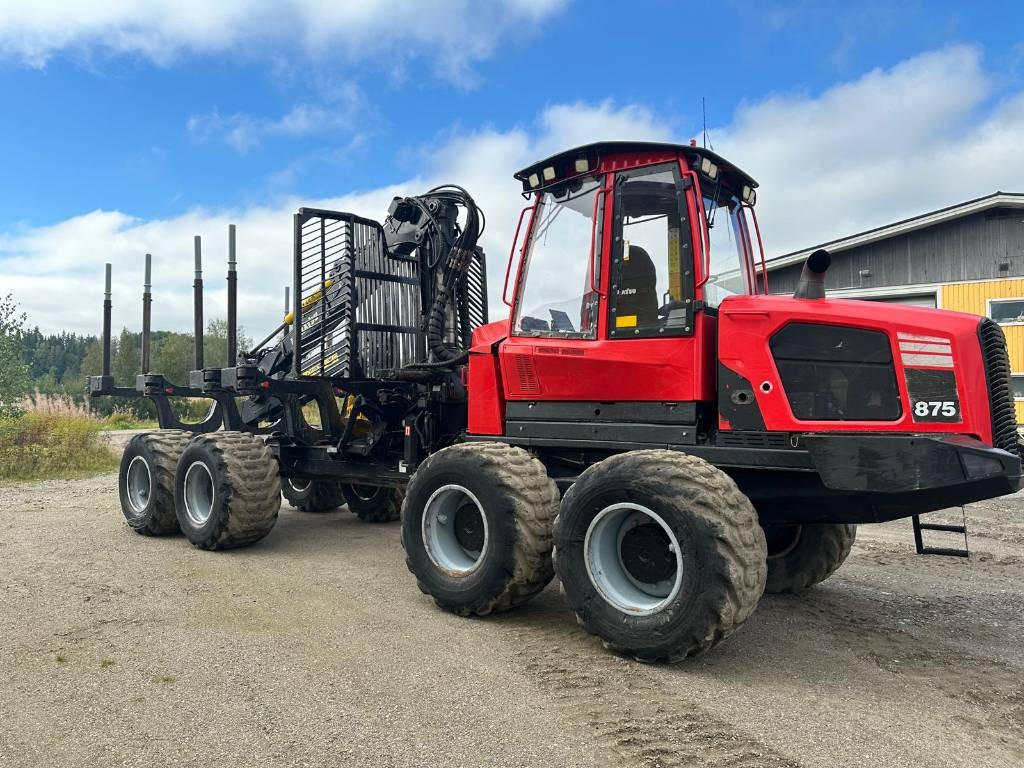 Komatsu 875 - Forwarder: gambar 1 Komatsu 875 - Forwarder: gambar 1