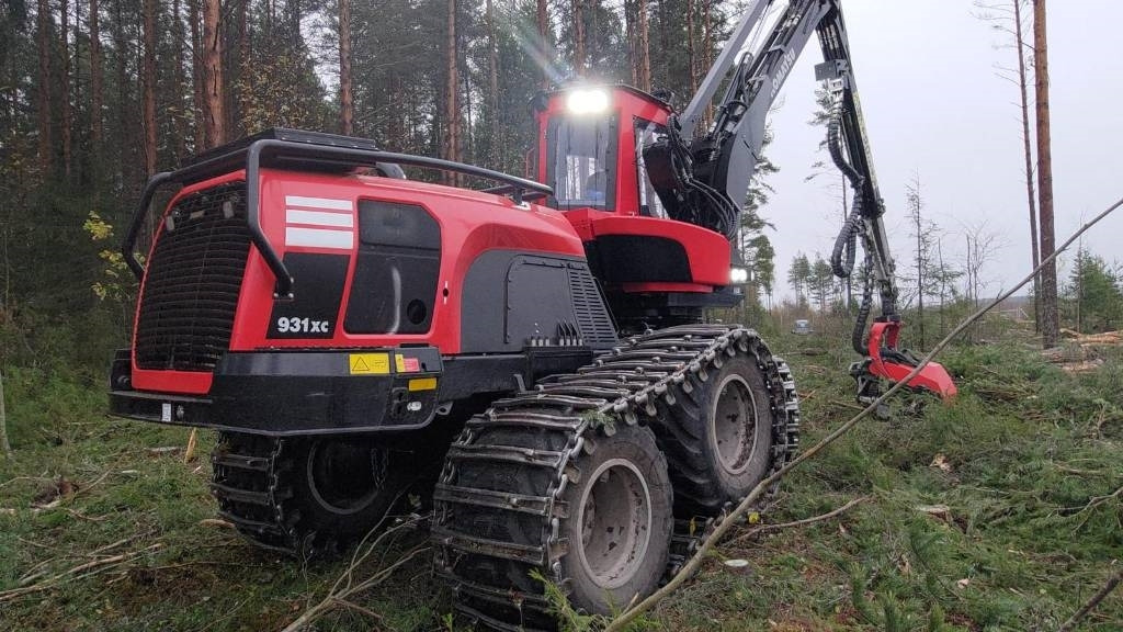 Komatsu 931 XC - Peralatan pemanen: gambar 4 Komatsu 931 XC - Peralatan pemanen: gambar 4