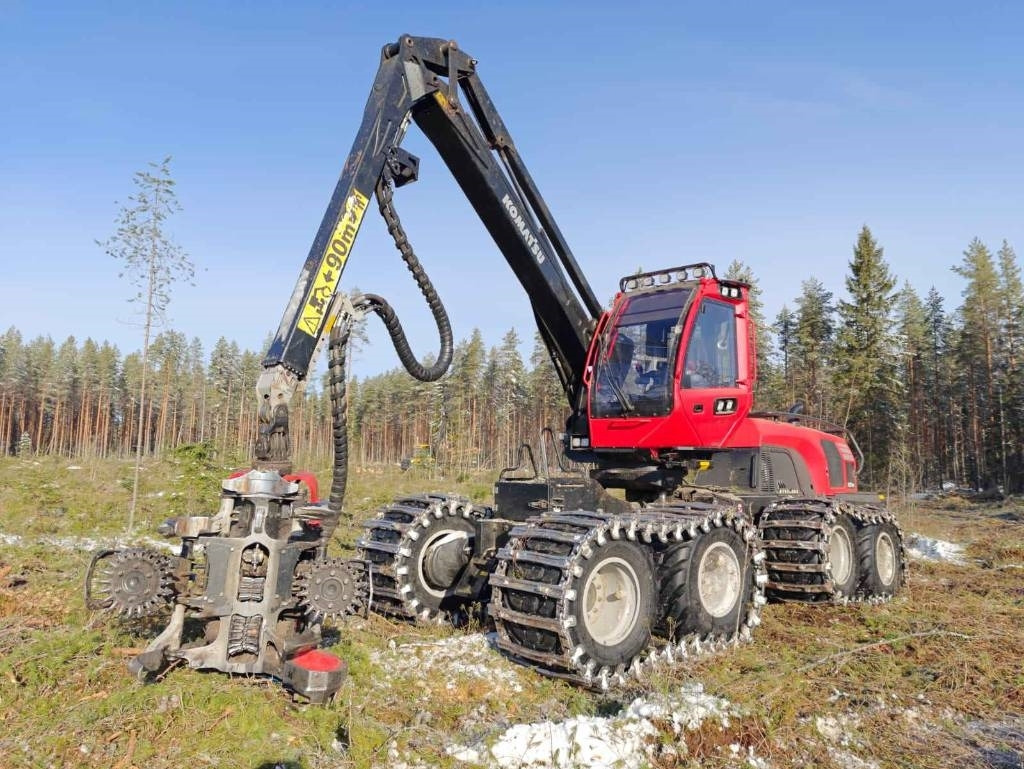 Komatsu 931 XC - Peralatan pemanen: gambar 1 Komatsu 931 XC - Peralatan pemanen: gambar 1