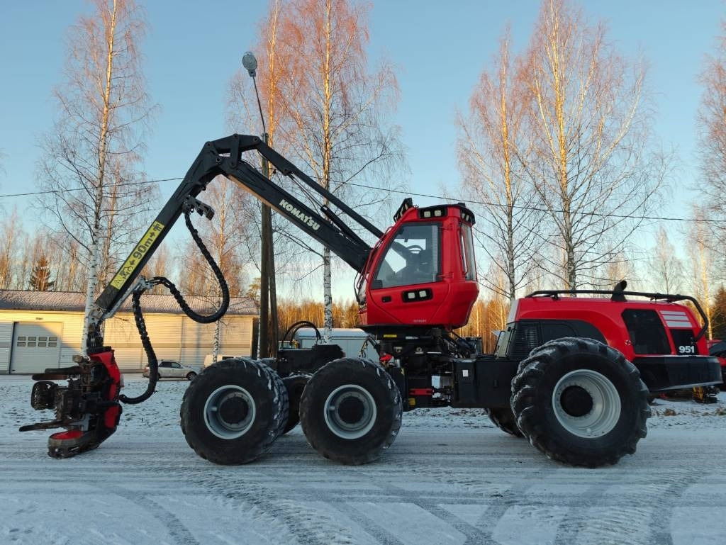 Komatsu 951 - Peralatan pemanen: gambar 2 Komatsu 951 - Peralatan pemanen: gambar 2