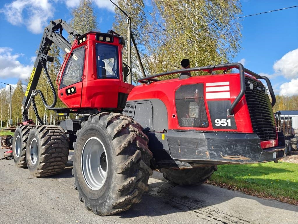 Komatsu 951 - Peralatan pemanen: gambar 3 Komatsu 951 - Peralatan pemanen: gambar 3