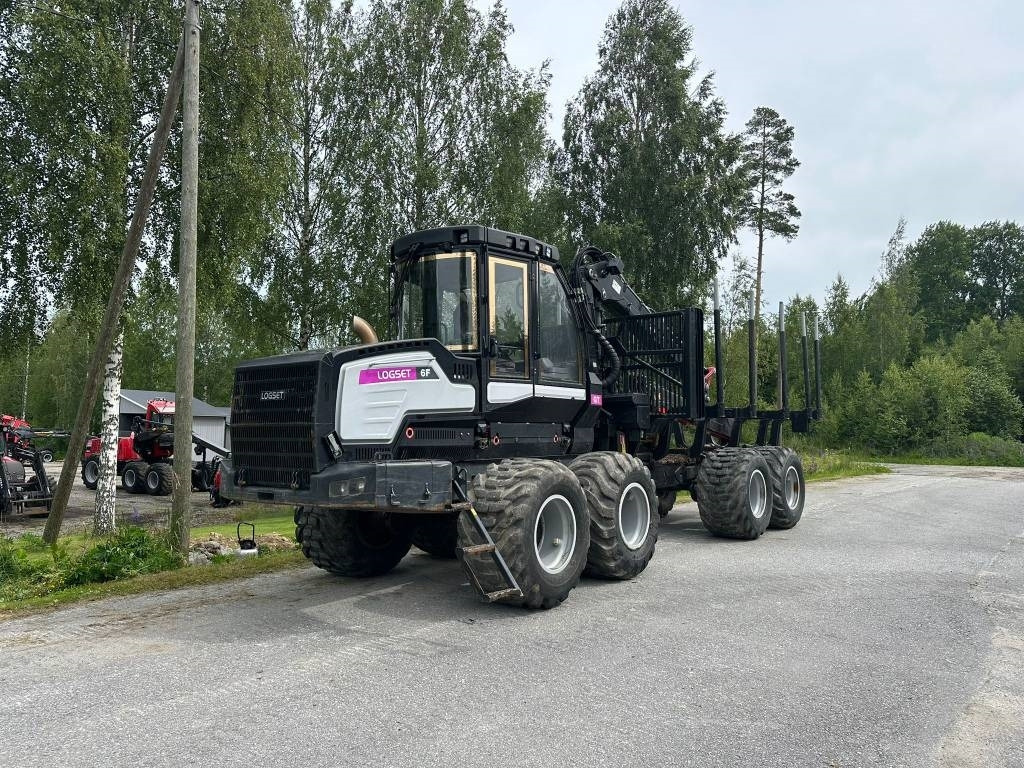 Logset 6 F GT - Forwarder: gambar 1 Logset 6 F GT - Forwarder: gambar 1
