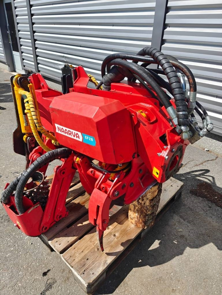 Jatuh kepala Naarva EF 28: gambar 1