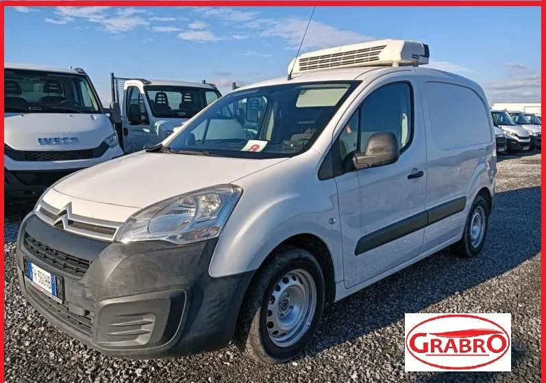 Citroën BERLINGO/ PEUGEOT PARTNER - Van berpendingin: gambar 1 Citroën BERLINGO/ PEUGEOT PARTNER - Van berpendingin: gambar 1