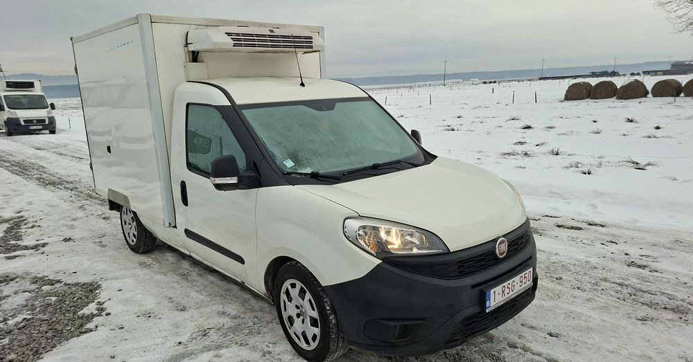 Fiat DOBLO - Van berpendingin: gambar 2 Fiat DOBLO - Van berpendingin: gambar 2