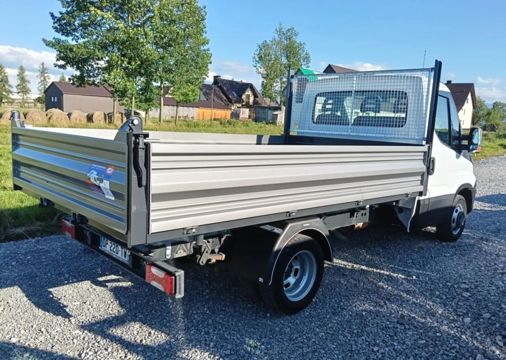 Van jungkit Iveco 35C13, 35C12, 35C14, 35C15: gambar 9