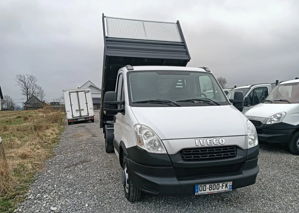 Iveco 35C13,35C12, 35C14, 35C15 - Van jungkit: gambar 2 Iveco 35C13,35C12, 35C14, 35C15 - Van jungkit: gambar 2