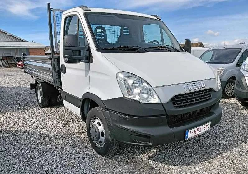 Iveco 35C13, 35C12, 35C14, 35C15 - Van jungkit: gambar 1 Iveco 35C13, 35C12, 35C14, 35C15 - Van jungkit: gambar 1