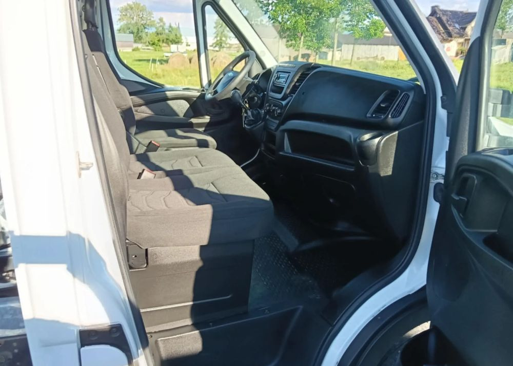 Van jungkit Iveco 35C13, 35C12, 35C14, 35C15: gambar 15