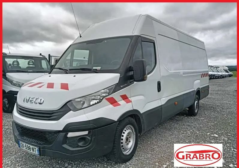 Iveco 35S14,35S13,35C13,35C12, - Van panel: gambar 1 Iveco 35S14,35S13,35C13,35C12, - Van panel: gambar 1