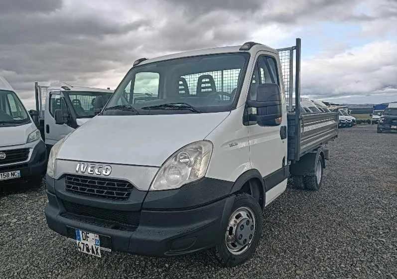 Iveco DAILY 35C13, 35C12, 35C15 - Van jungkit: gambar 3 Iveco DAILY 35C13, 35C12, 35C15 - Van jungkit: gambar 3