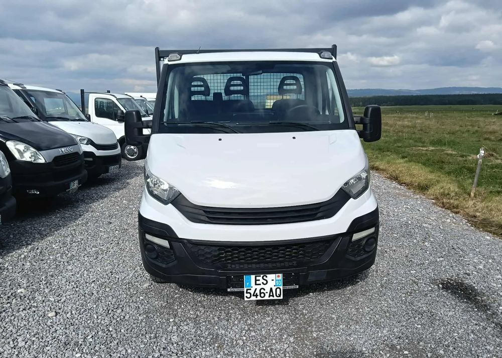 Iveco DAILY 35C14, 35C13, 35C12, 35C15 - Van jungkit: gambar 5 Iveco DAILY 35C14, 35C13, 35C12, 35C15 - Van jungkit: gambar 5
