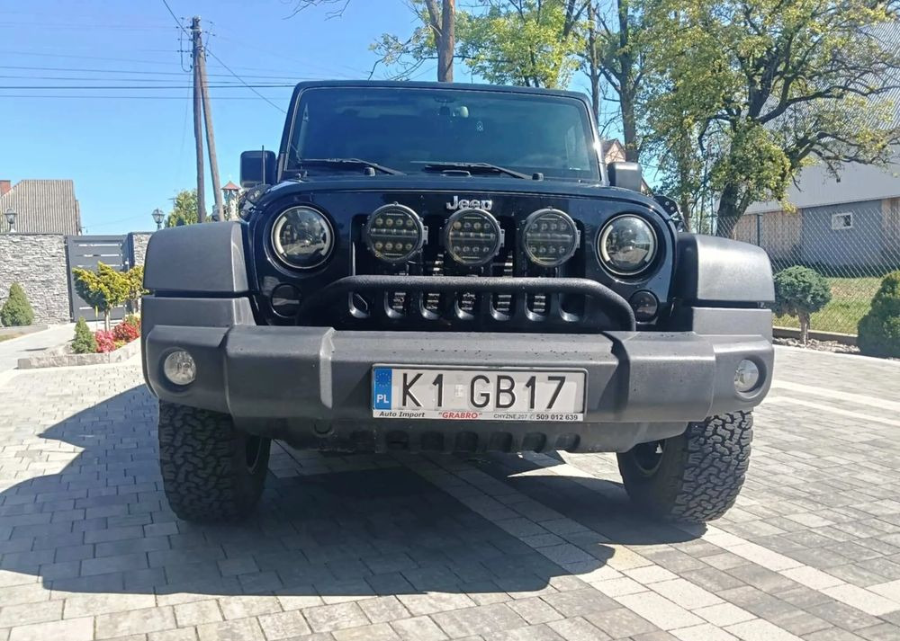 Jeep Wrangler 2.8 CRD Sport - Mobil SUV: gambar 5 Jeep Wrangler 2.8 CRD Sport - Mobil SUV: gambar 5