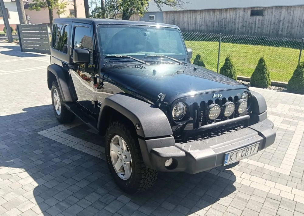 Jeep Wrangler 2.8 CRD Sport - Mobil SUV: gambar 2 Jeep Wrangler 2.8 CRD Sport - Mobil SUV: gambar 2