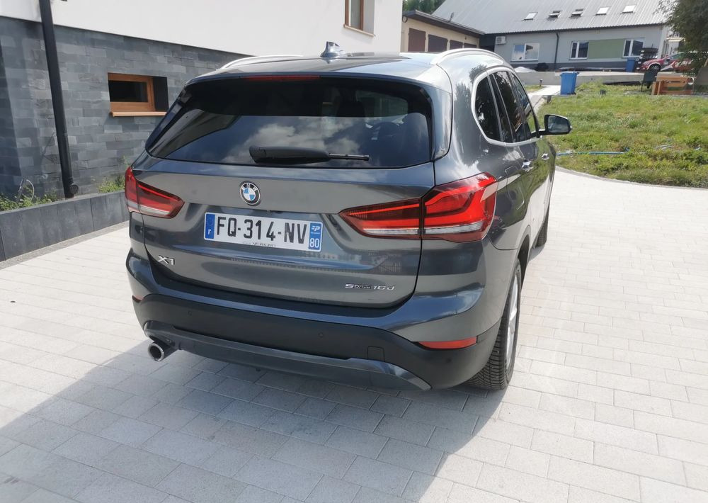 BMW X1 sDrive16d - Station wagon: gambar 4 BMW X1 sDrive16d - Station wagon: gambar 4