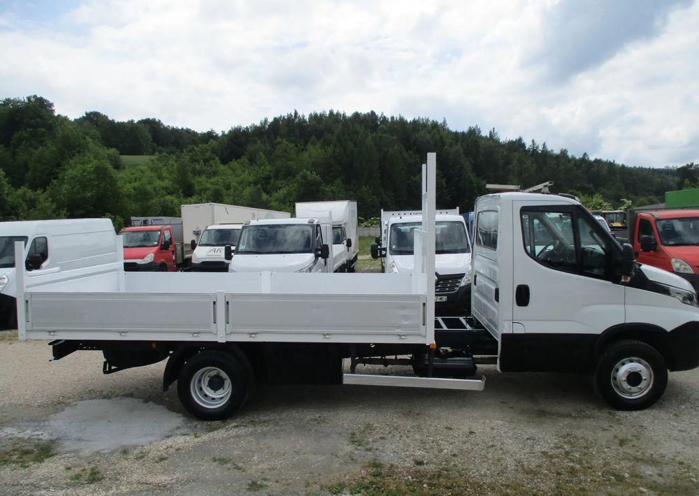 Iveco Daily 3.0 na bliźniaku 70C18 skrzynia, laweta, rama, HDS, 70-180 kiper - Truk flatbed: gambar 3 Iveco Daily 3.0 na bliźniaku 70C18 skrzynia, laweta, rama, HDS, 70-180 kiper - Truk flatbed: gambar 3