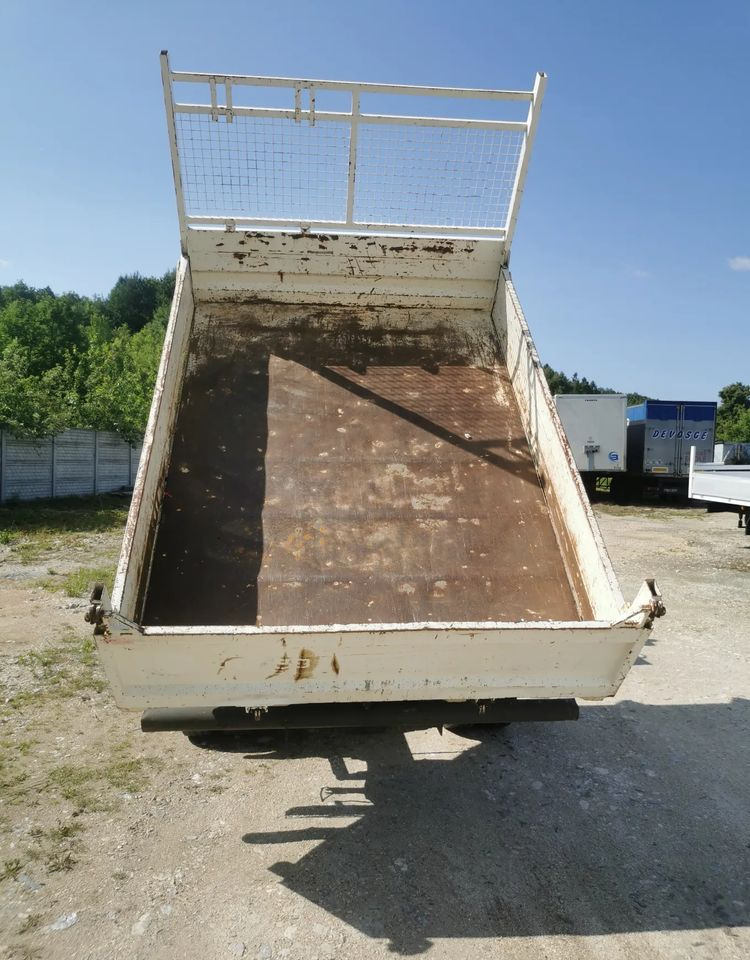 Iveco Daily 35C11 Kiper wywrotka Hak Bliźniak sprowadzony - Van jungkit: gambar 4 Iveco Daily 35C11 Kiper wywrotka Hak Bliźniak sprowadzony - Van jungkit: gambar 4