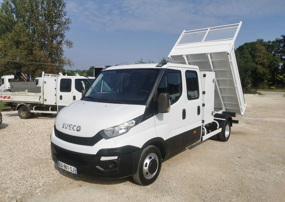 Iveco Daily 35C13 Brygadówka Klima 35-130 wywrotka kiper doka Dubel - Van jungkit: gambar 2 Iveco Daily 35C13 Brygadówka Klima 35-130 wywrotka kiper doka Dubel - Van jungkit: gambar 2