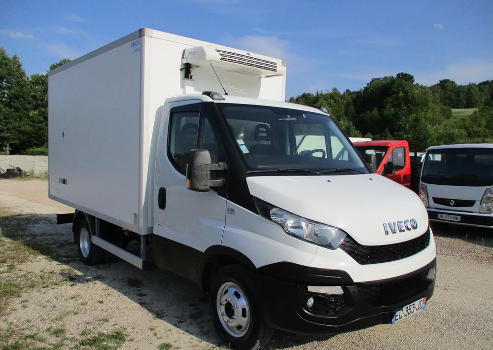Iveco Daily 35C13 chłodnia Mroźnia na bliźniaku 35-130 Thermo King agregat - Van berpendingin: gambar 2 Iveco Daily 35C13 chłodnia Mroźnia na bliźniaku 35-130 Thermo King agregat - Van berpendingin: gambar 2
